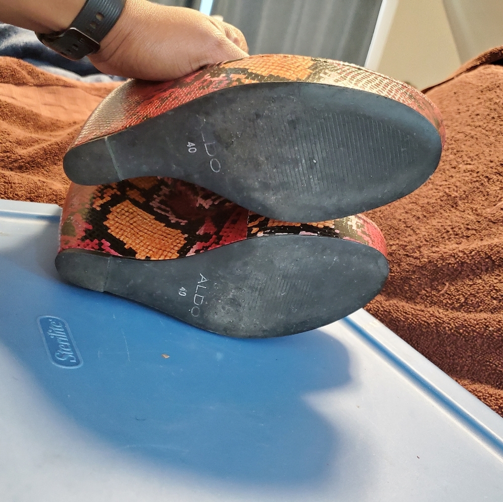 Heels - Picture 3 of 4